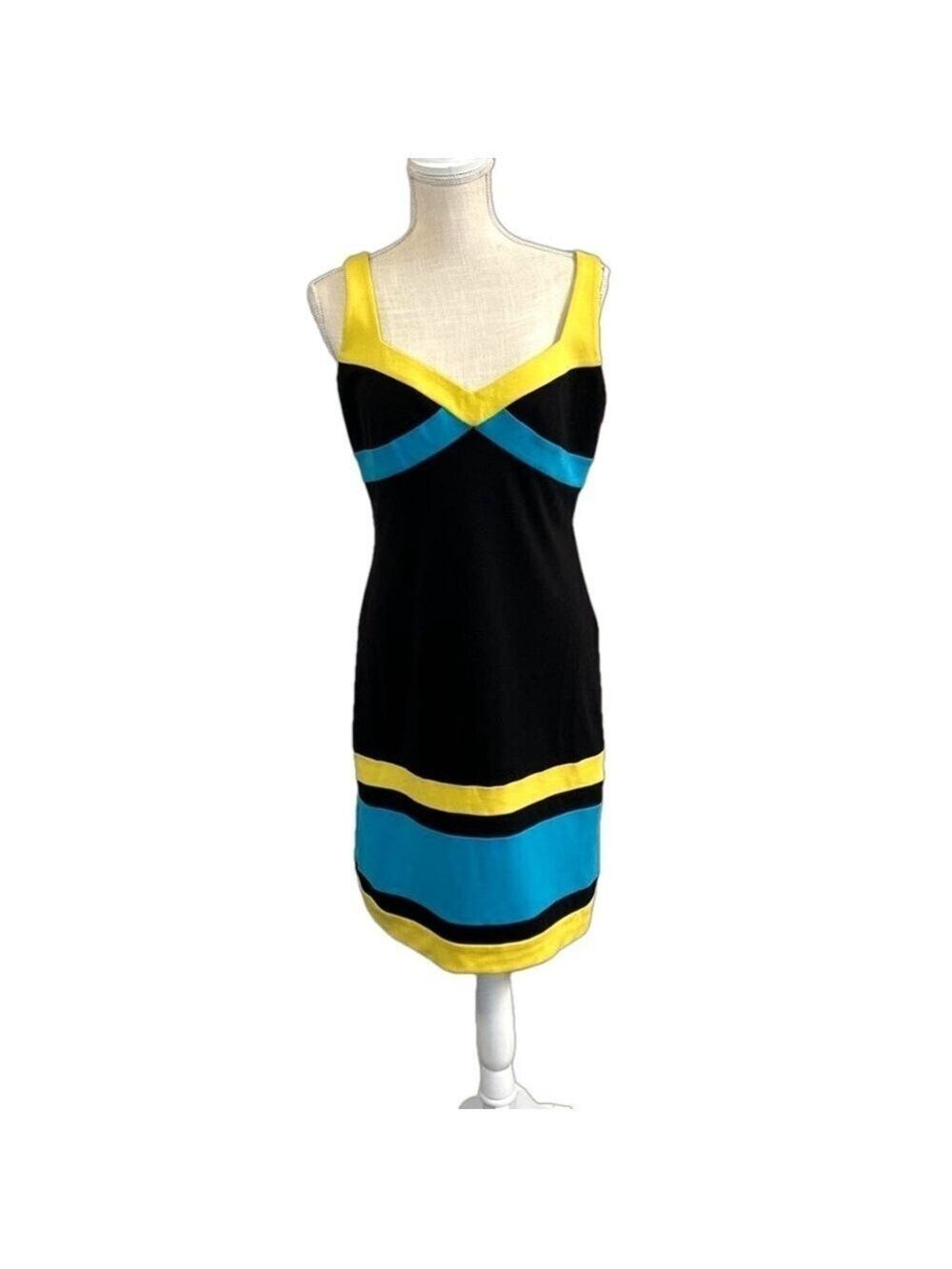 Muse Y2K Sleeveless Sheath Dress with Sweetheart V-Neckline. Size 12